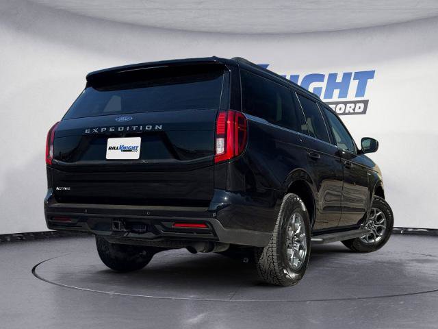 Certified 2025 Ford Expedition Active AWD/4WD image 5
