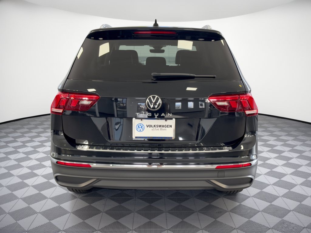 Used 2024 Volkswagen Tiguan Wolfsburg Edition FWD image 11