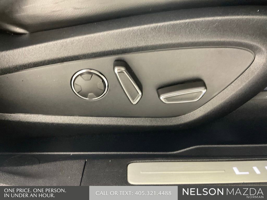 Used 2019 Lincoln MKC Select w/ Select Plus Package FWD image 28