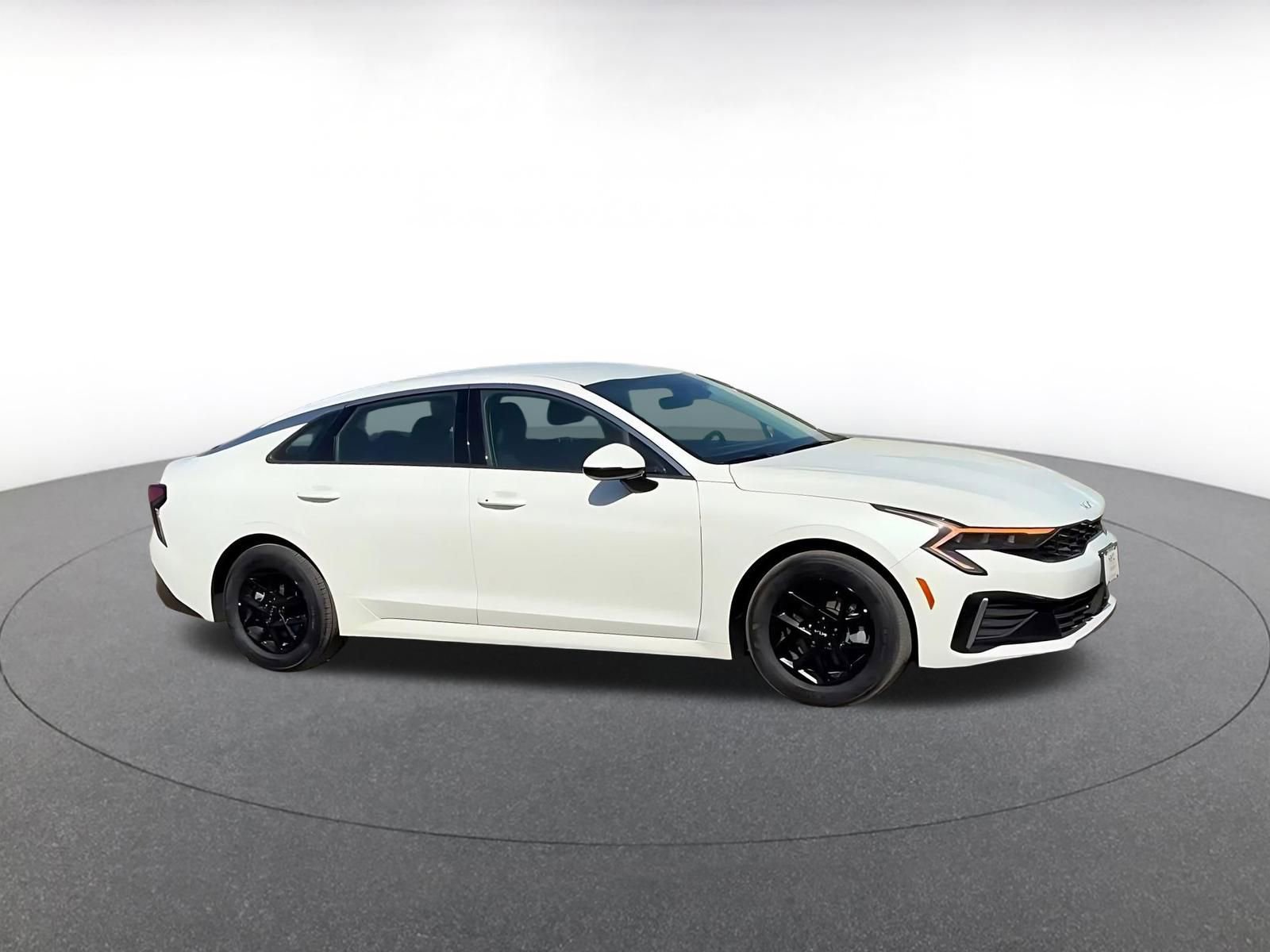 Used 2025 Kia K5 LXS image 2