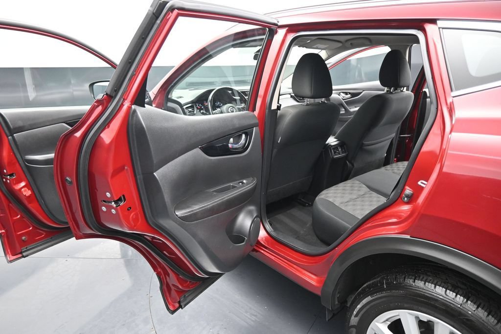 Used 2022 Nissan Rogue Sport SV FWD image 18