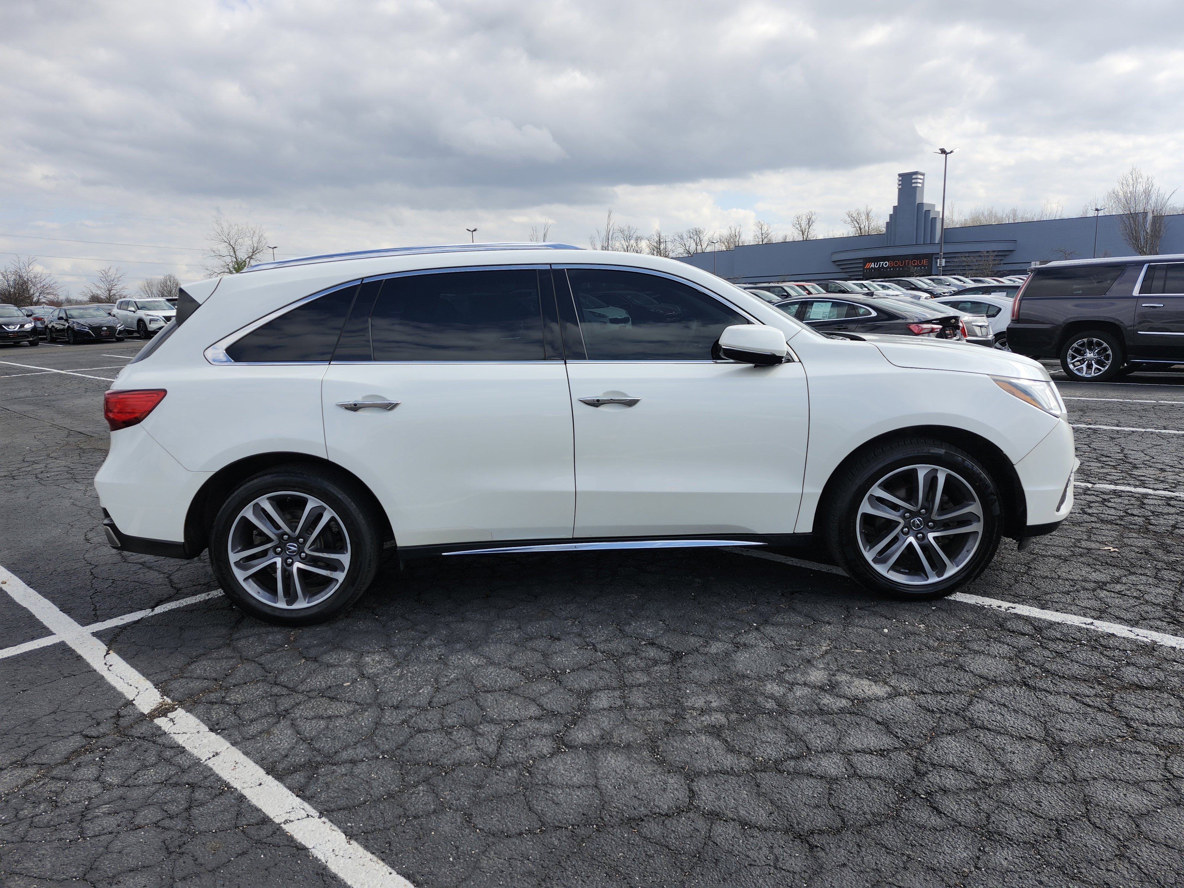 Used 2018 Acura MDX w/ Advance & Entertainment image 22