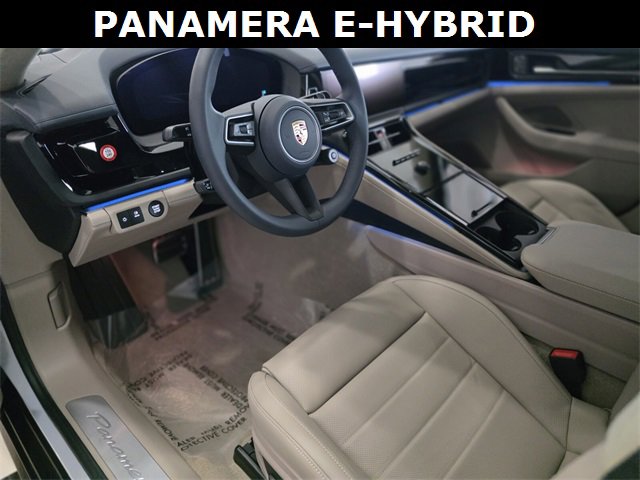 Used 2026 Porsche Panamera 4 image 23