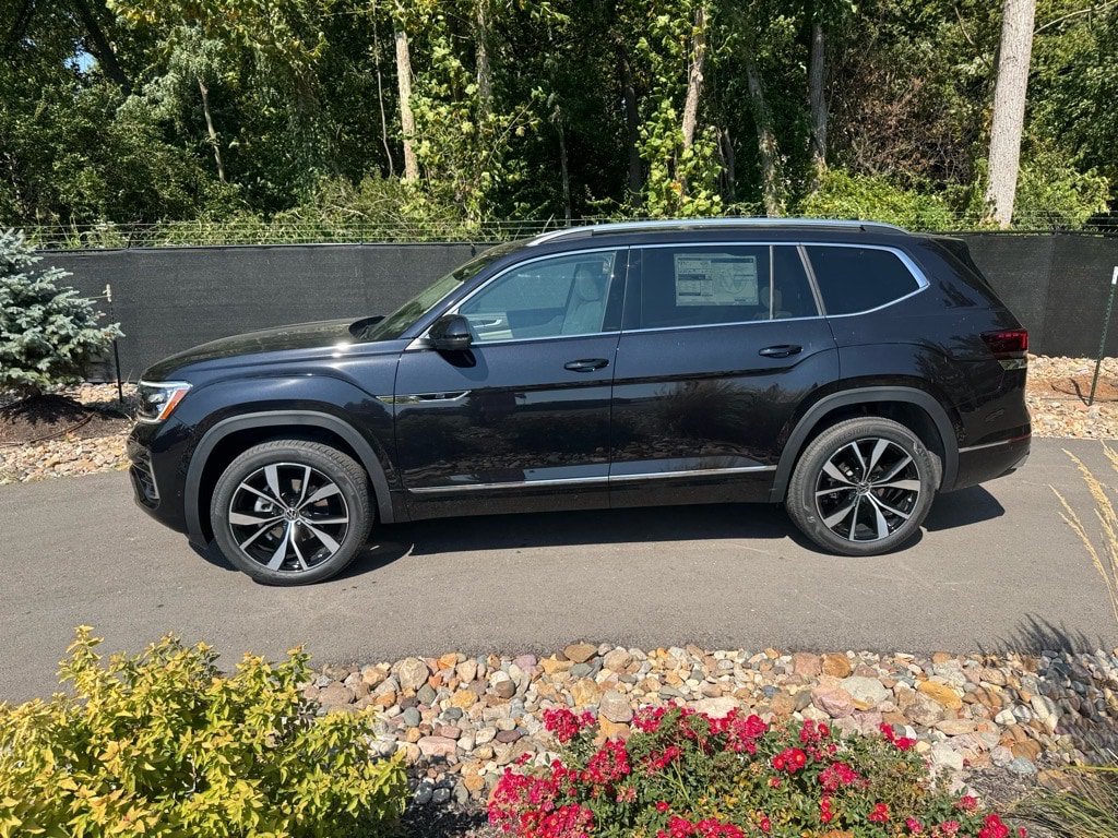 New 2026 Volkswagen Atlas SEL Premium R-Line AWD/4WD image 2