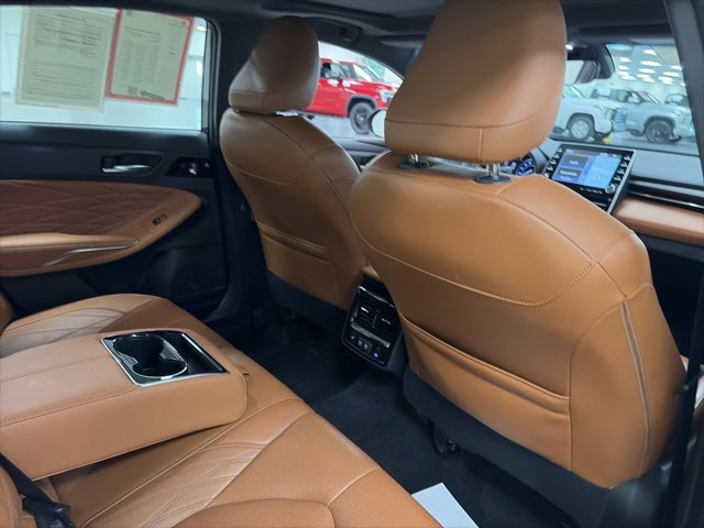 Certified 2019 Toyota Avalon Limited w/ Advanced Safety Package image 10