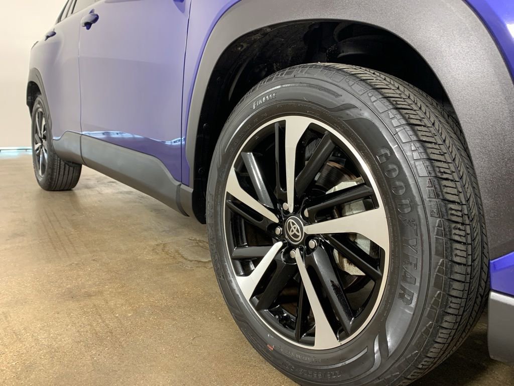 Used 2023 Toyota Corolla Cross XSE w/ Convenience Package image 6