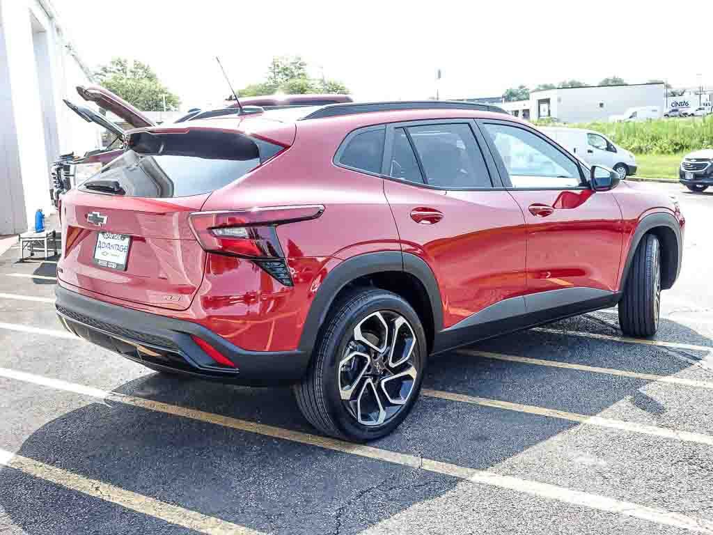New 2026 Chevrolet Trax RS w/ Driver Confidence Package FWD image 6