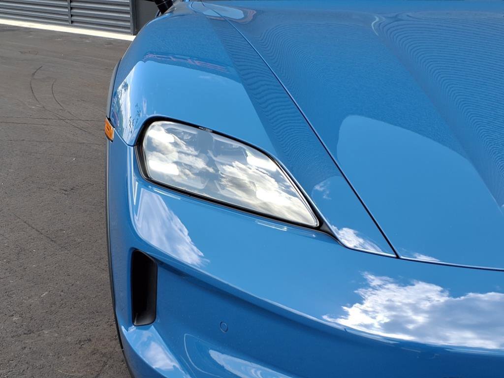 New 2025 Porsche Taycan 4 Cross Turismo image 31