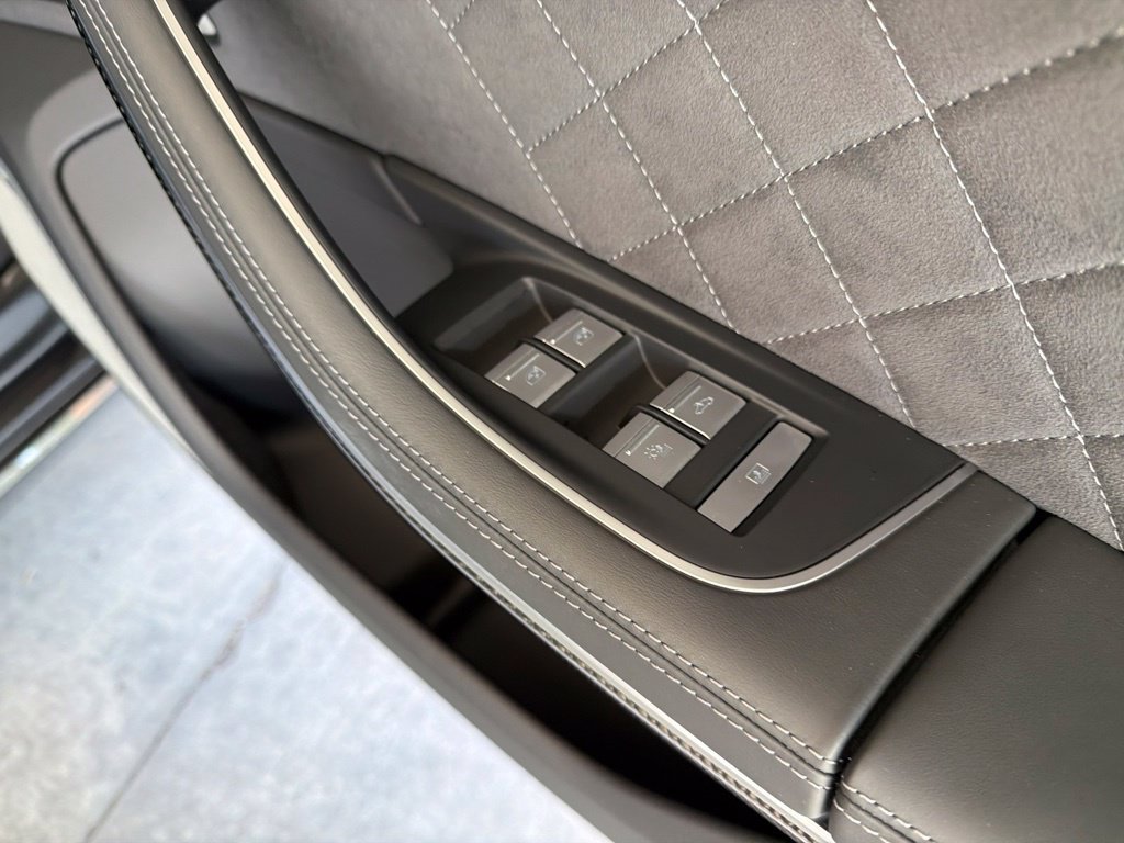 Used 2025 Audi S8 w/ Executive Package AWD/4WD image 40