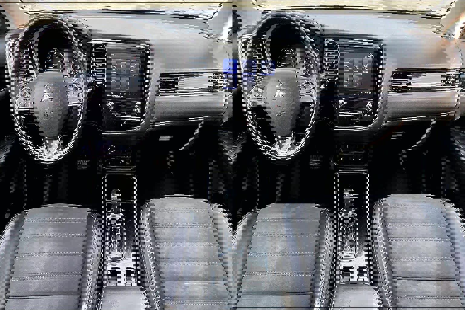 Used 2020 Mitsubishi Outlander SE image 16