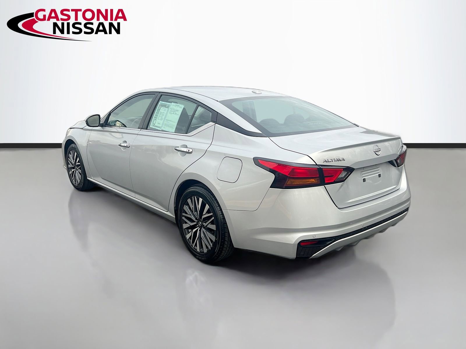 Used 2023 Nissan Altima 2.5 SV image 6