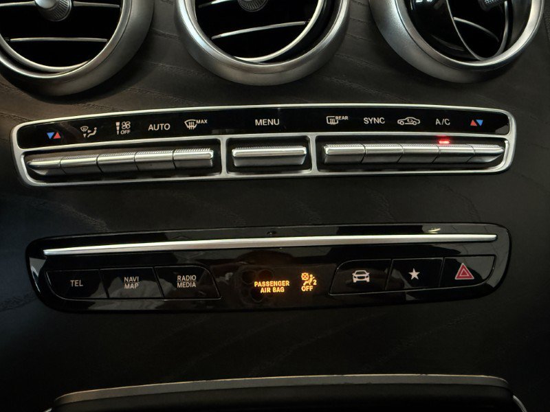 Used 2020 Mercedes-Benz GLC 300 4MATIC w/ Premium Package image 36