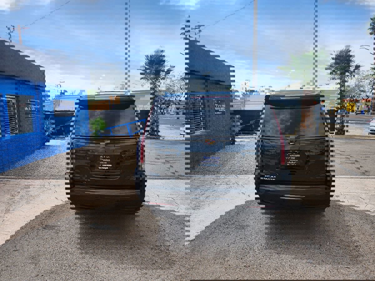 Used 2017 Cadillac Escalade ESV Luxury image 12