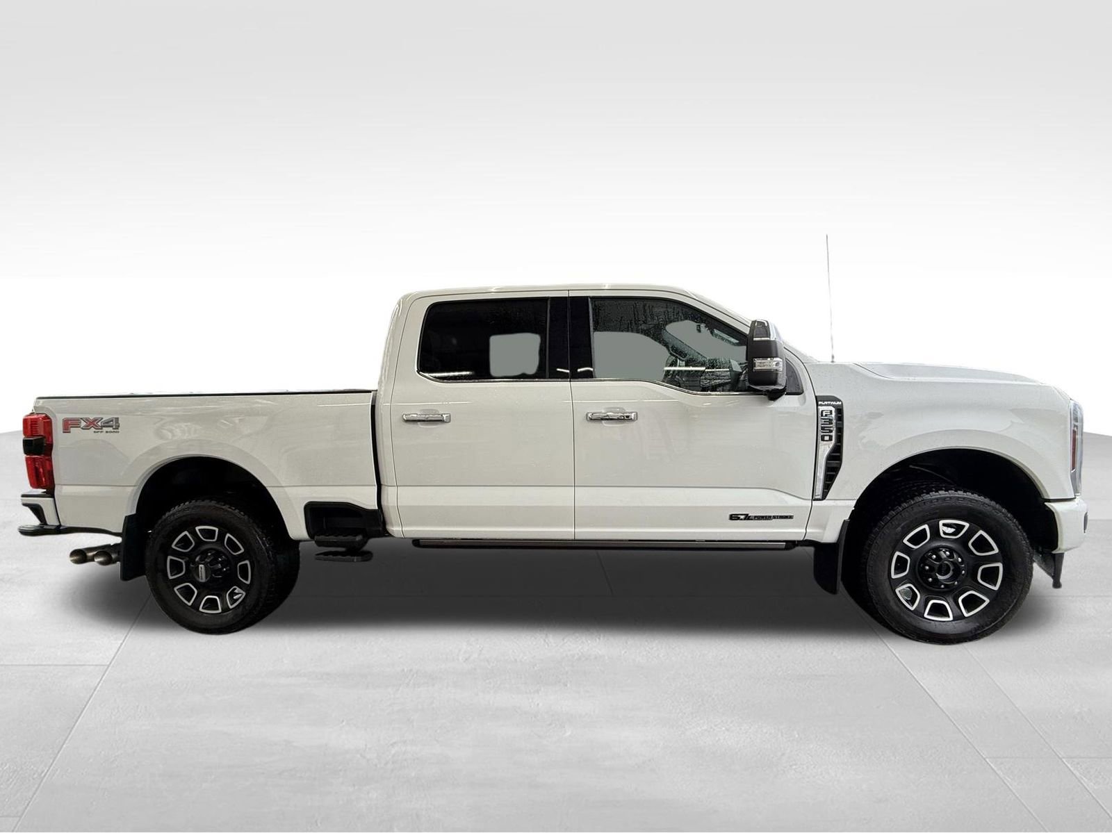 Used 2024 Ford F350 Platinum AWD/4WD image 4
