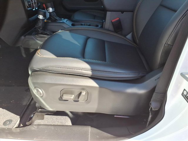 New 2025 Jeep Gladiator Sport image 8