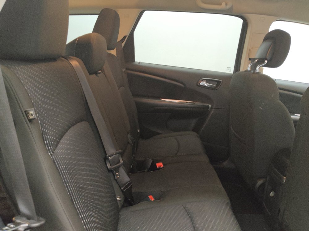 Used 2019 Dodge Journey SE FWD image 19