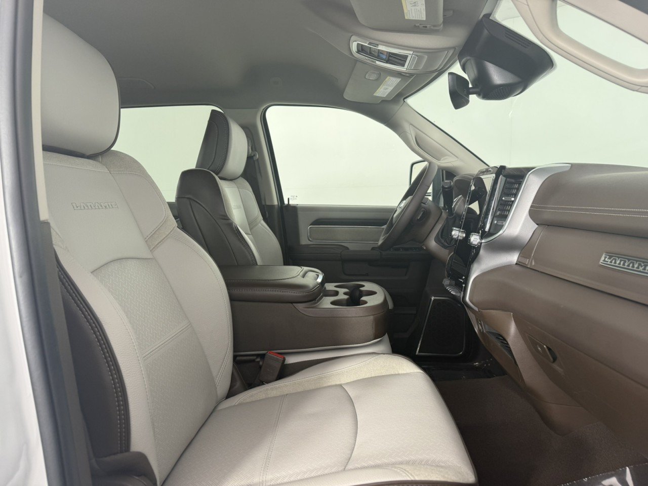 Used 2026 RAM 2500 Laramie AWD/4WD image 10