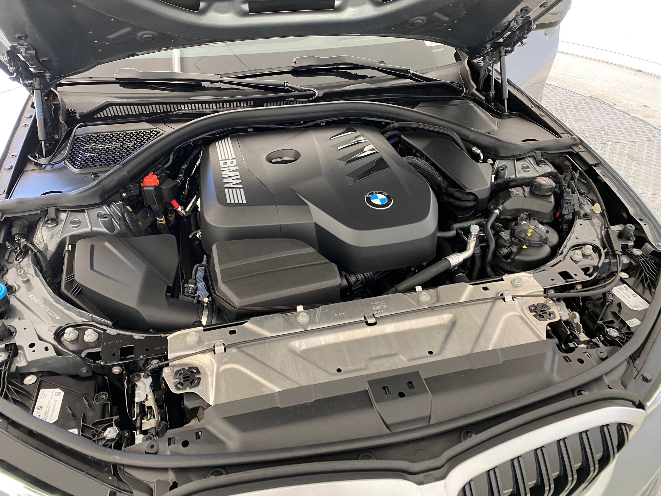 Used 2025 BMW 330i xDrive Sedan image 33