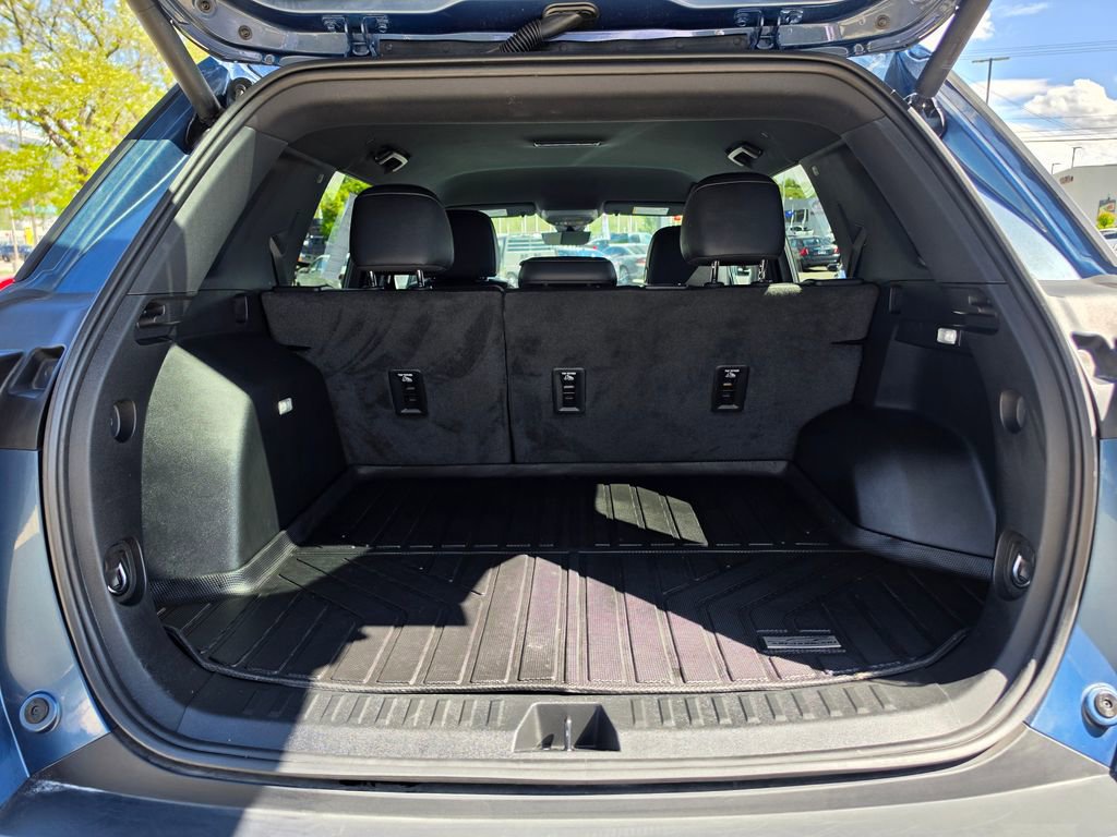Used 2025 Chevrolet Equinox LT w/ Convenience Package II AWD/4WD image 12