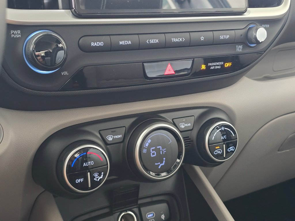 New 2026 Hyundai Venue SEL FWD image 25