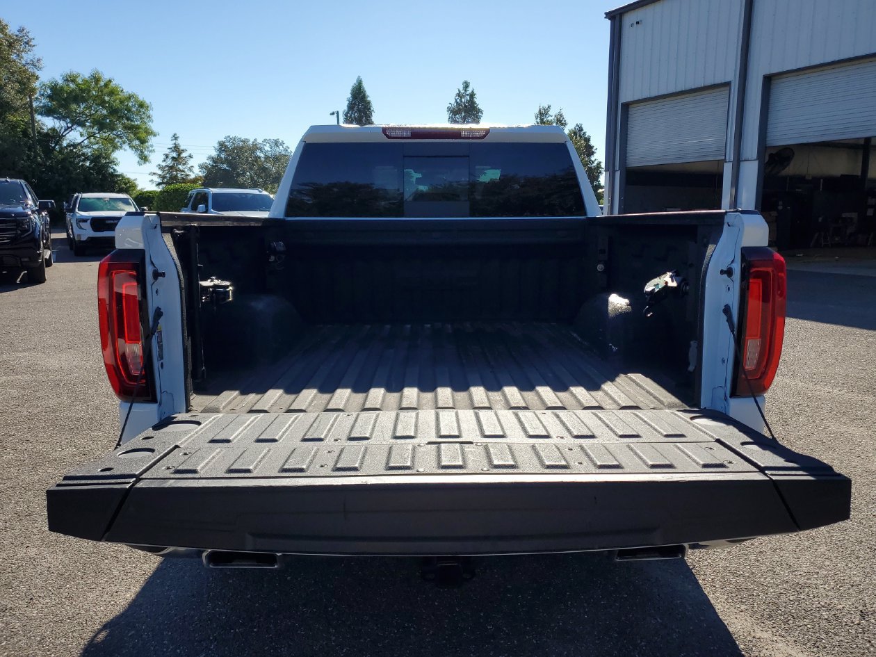 Used 2024 GMC Sierra 1500 SLT w/ SLT Premium Plus Package AWD/4WD image 10
