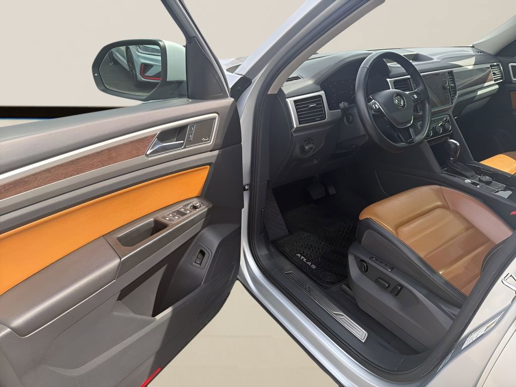 Used 2018 Volkswagen Atlas SEL Premium image 13