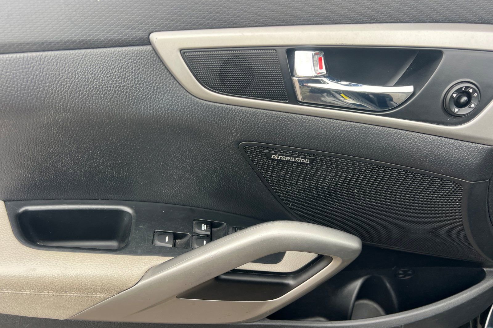 Used 2014 Hyundai Veloster w/ Style Package 02 image 8