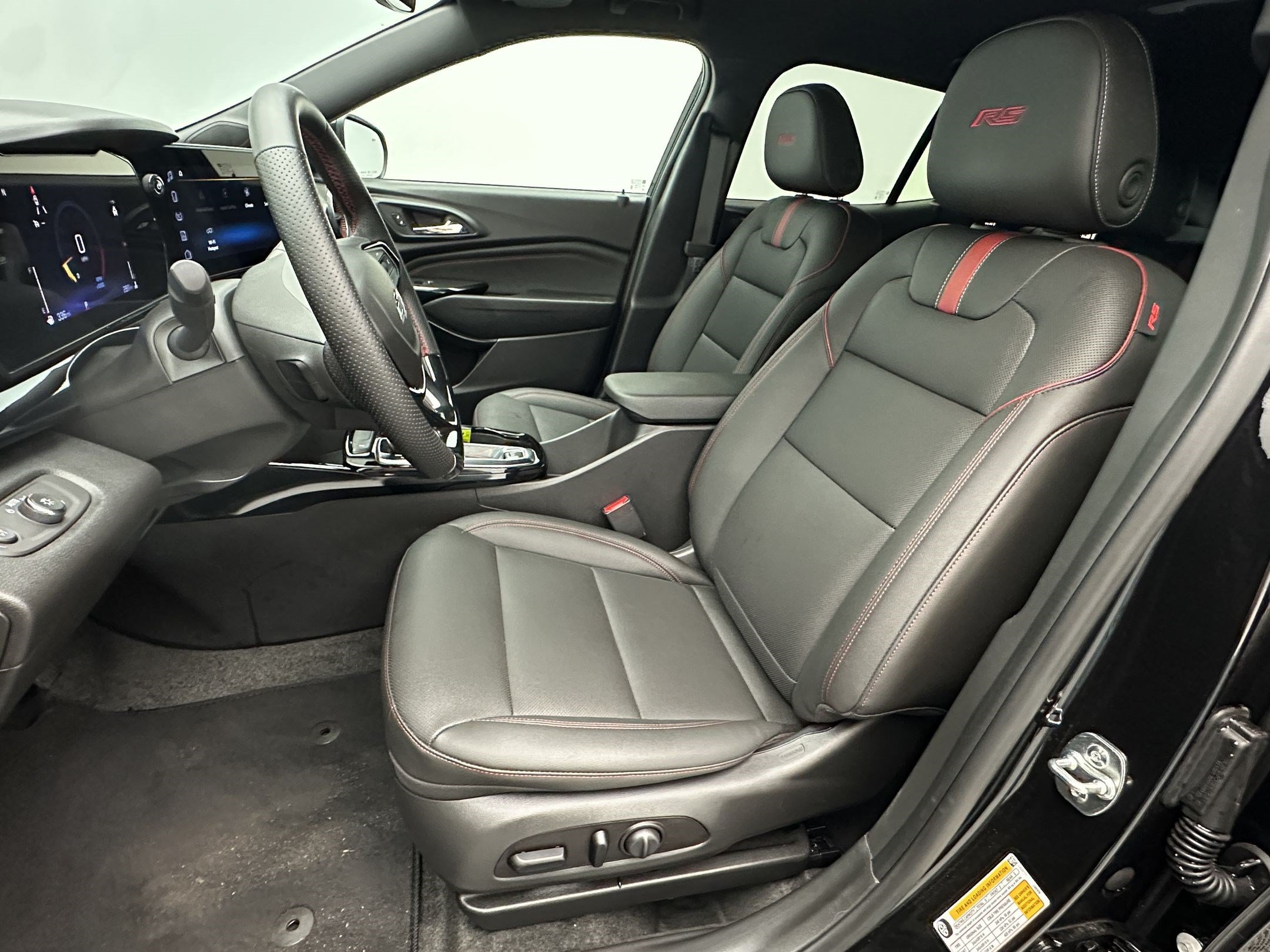 New 2026 Chevrolet Trax RS w/ Driver Confidence Package FWD image 5