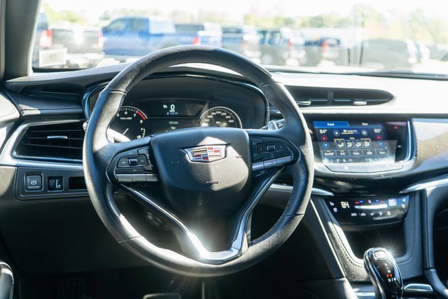 Used 2024 Cadillac XT6 Sport image 17