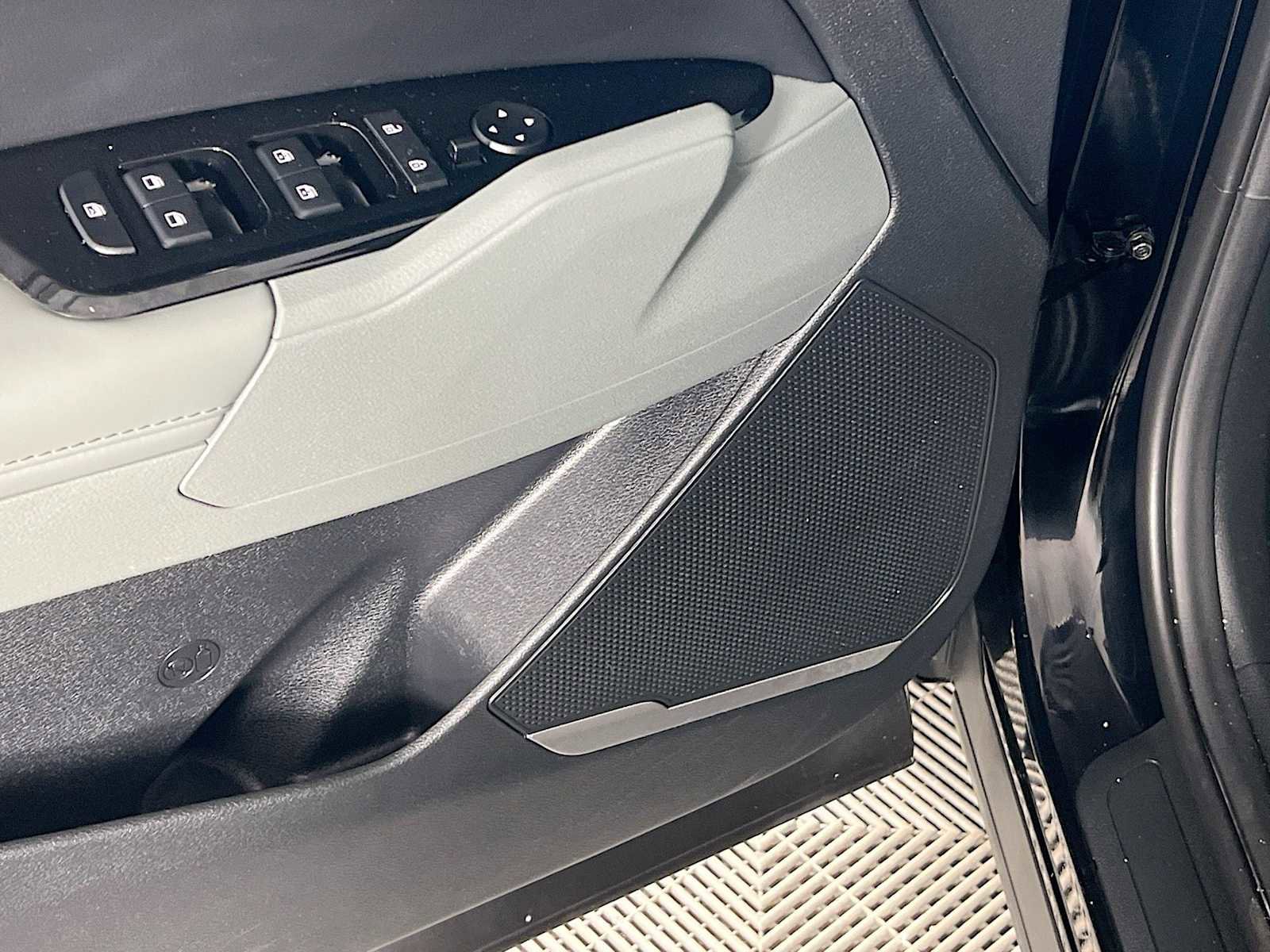 Used 2023 Kia Sportage X-Line w/ X-Line Premium Package image 19