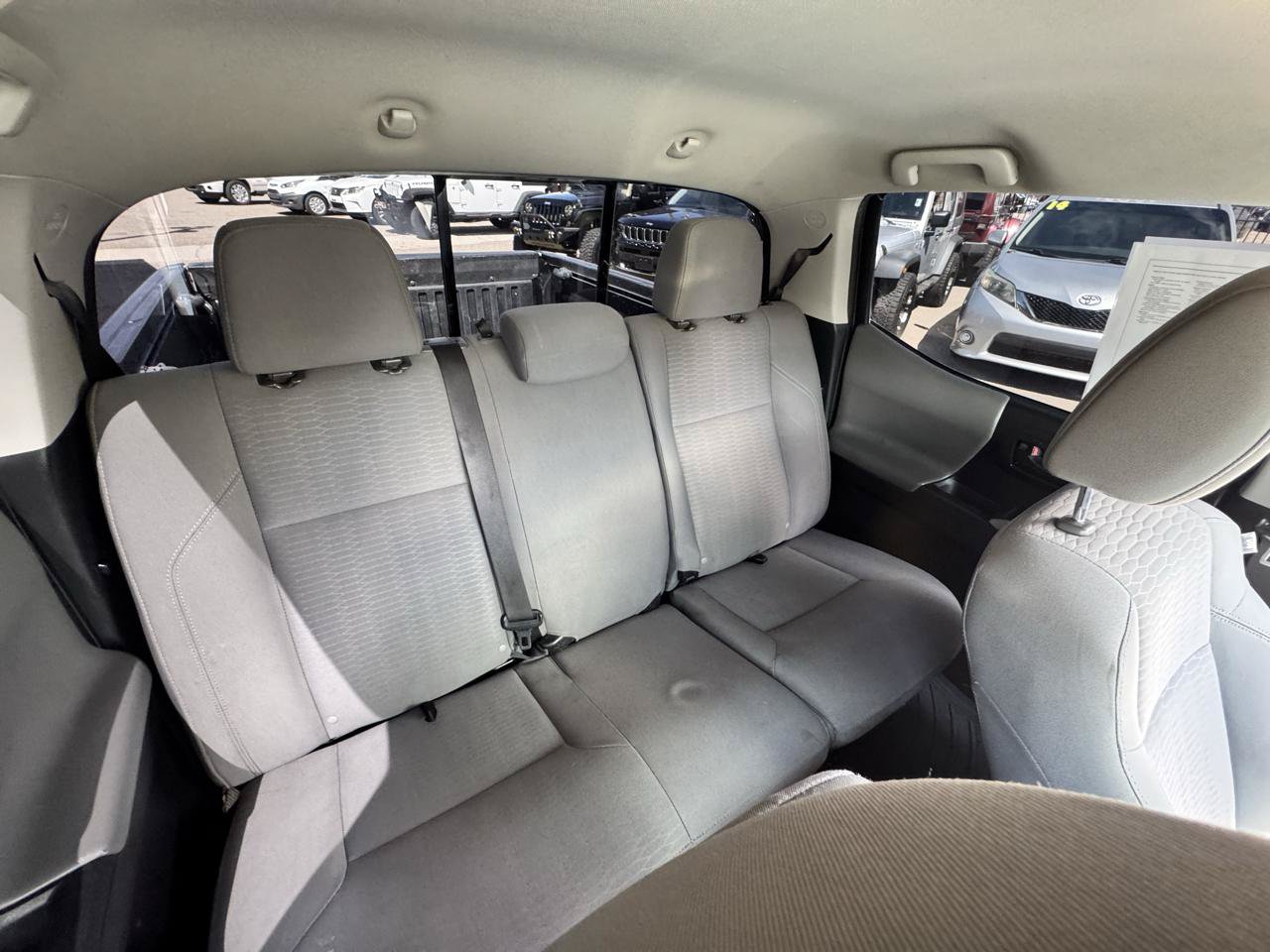 Used 2019 Toyota Tacoma SR5 AWD/4WD image 19
