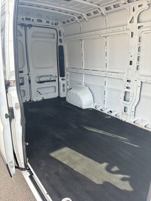 Used 2025 RAM ProMaster 2500 w/ Convenience Group image 11