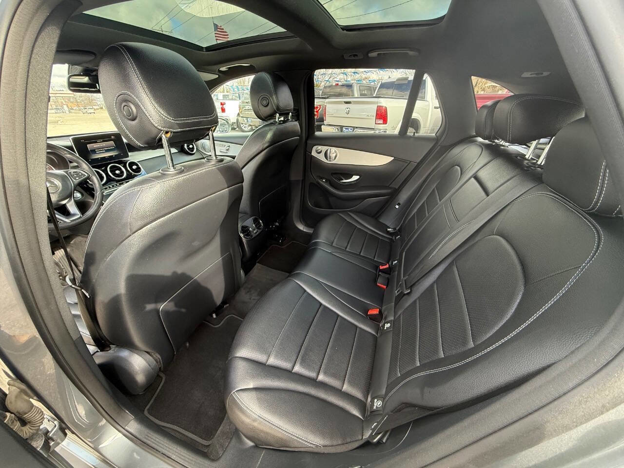 Used 2017 Mercedes-Benz GLC 300 4MATIC image 11