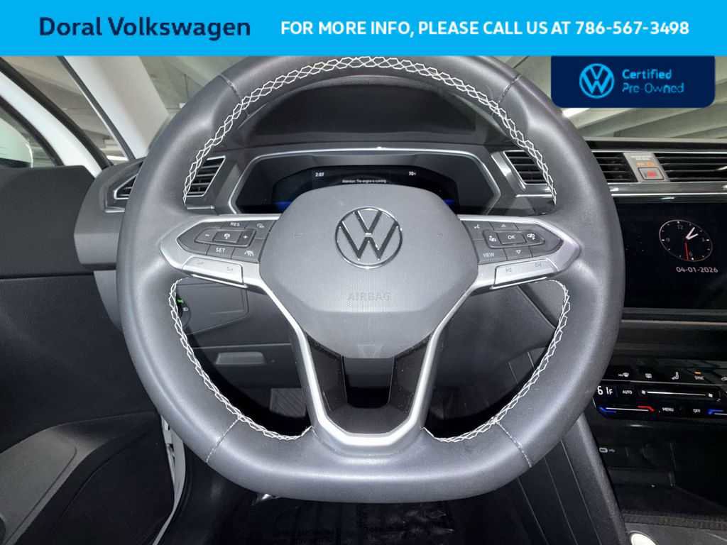 Certified 2022 Volkswagen Tiguan SE FWD image 15