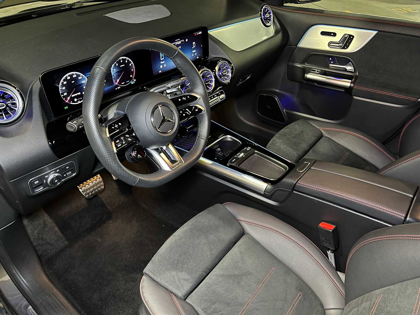 Certified 2025 Mercedes-Benz GLA 35 AMG 4MATIC image 25