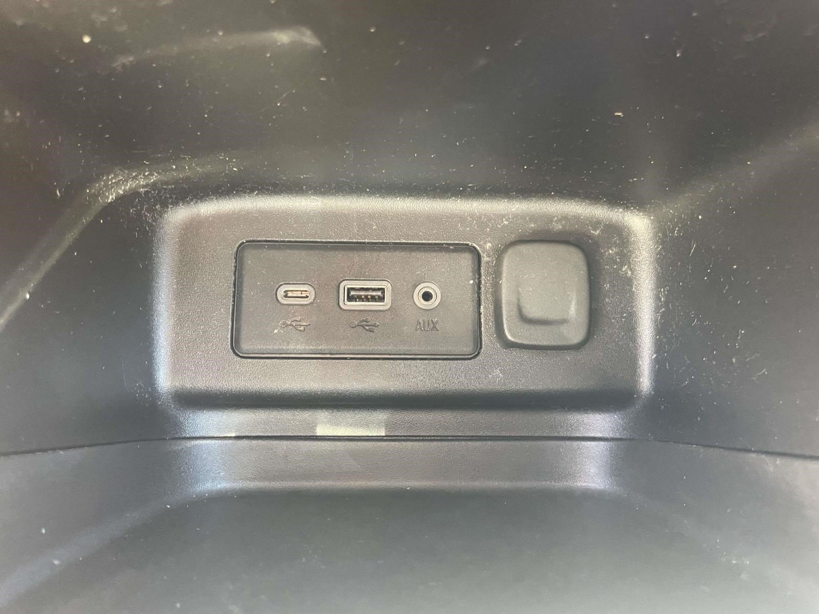 Used 2019 Chevrolet Equinox LT FWD image 28
