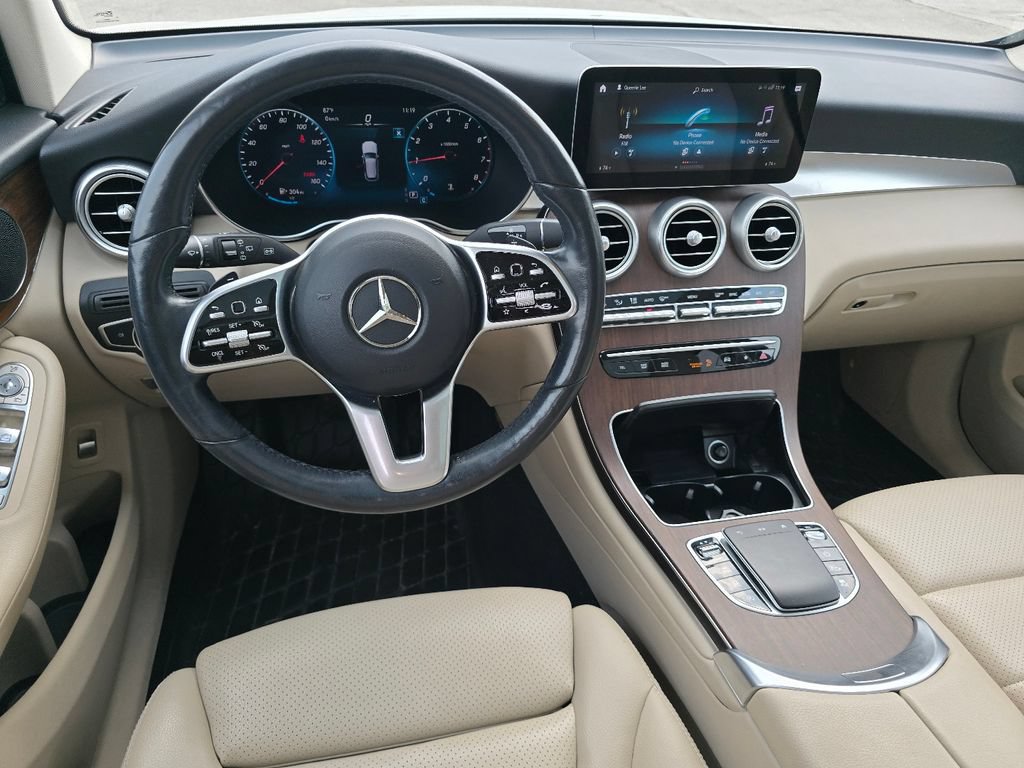 Used 2021 Mercedes-Benz GLC 300 4MATIC image 25