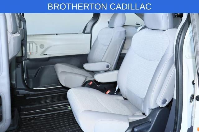 Used 2024 Toyota Sienna LE AWD/4WD image 29