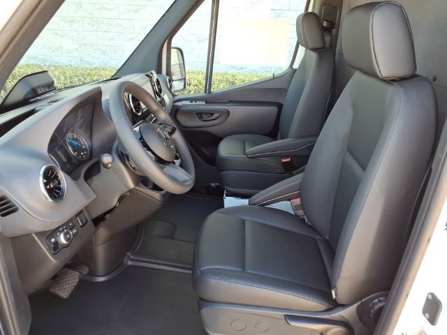 New 2025 Mercedes-Benz eSprinter 170 Cargo image 15