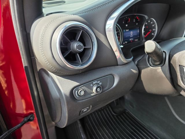 Used 2019 Chevrolet Blazer LT image 16