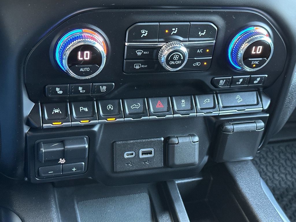 Used 2021 GMC Sierra 1500 AT4 w/ AT4 Value Package AWD/4WD image 19