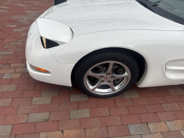 Used 2003 Chevrolet Corvette Convertible RWD video 2