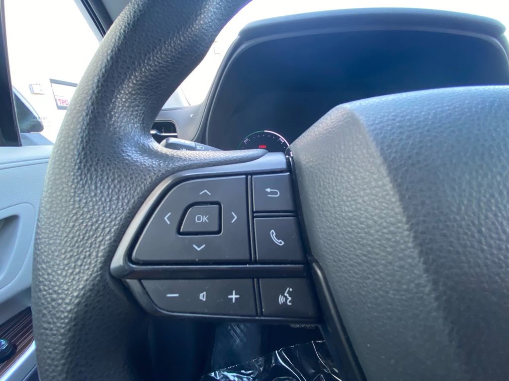 Used 2023 Toyota Sienna LE w/ LE Plus Package FWD image 13