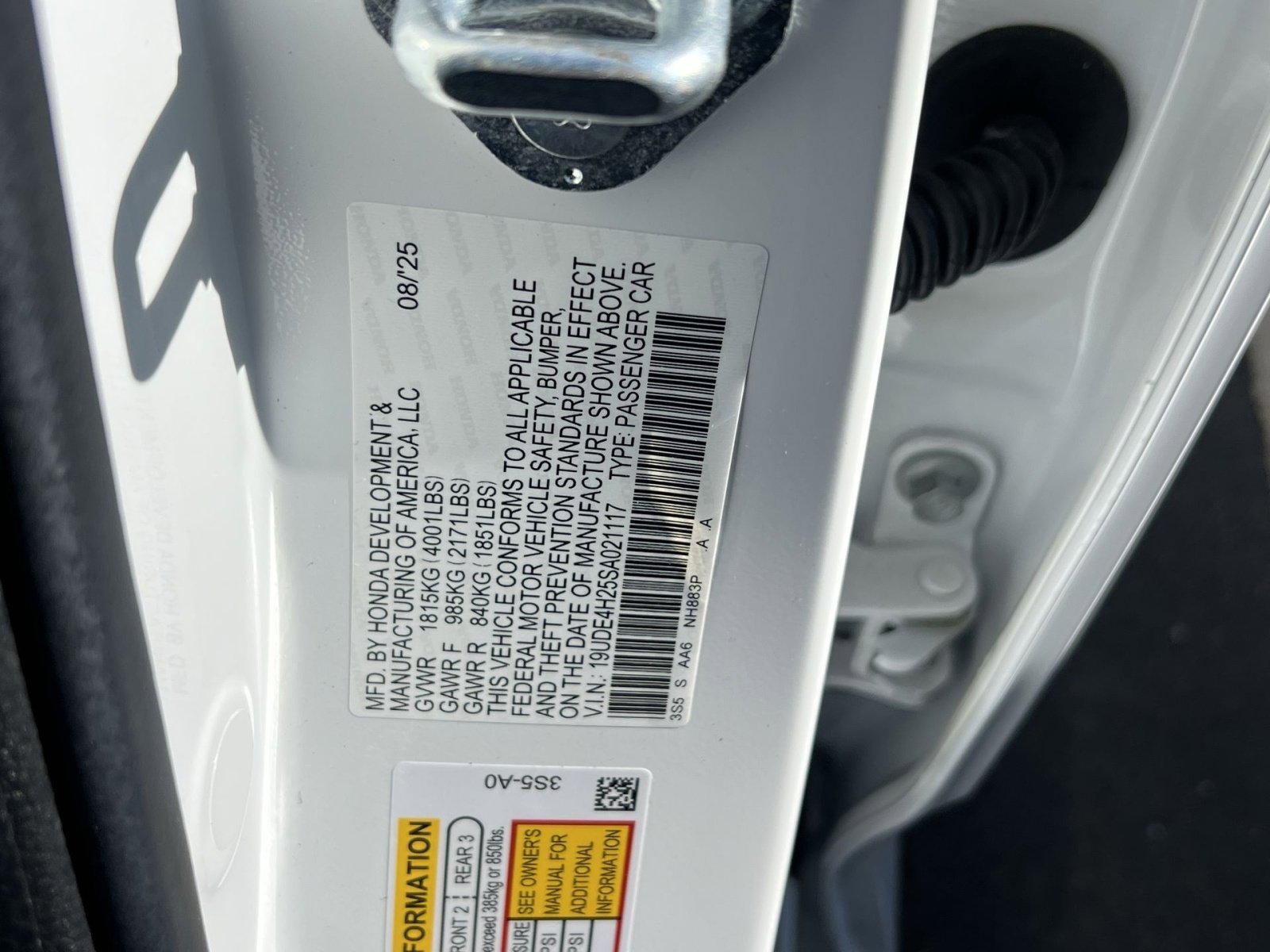 New 2025 Acura Integra image 28