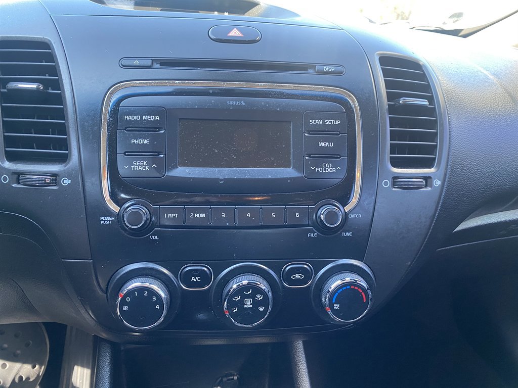 Used 2018 Kia Forte LX image 19