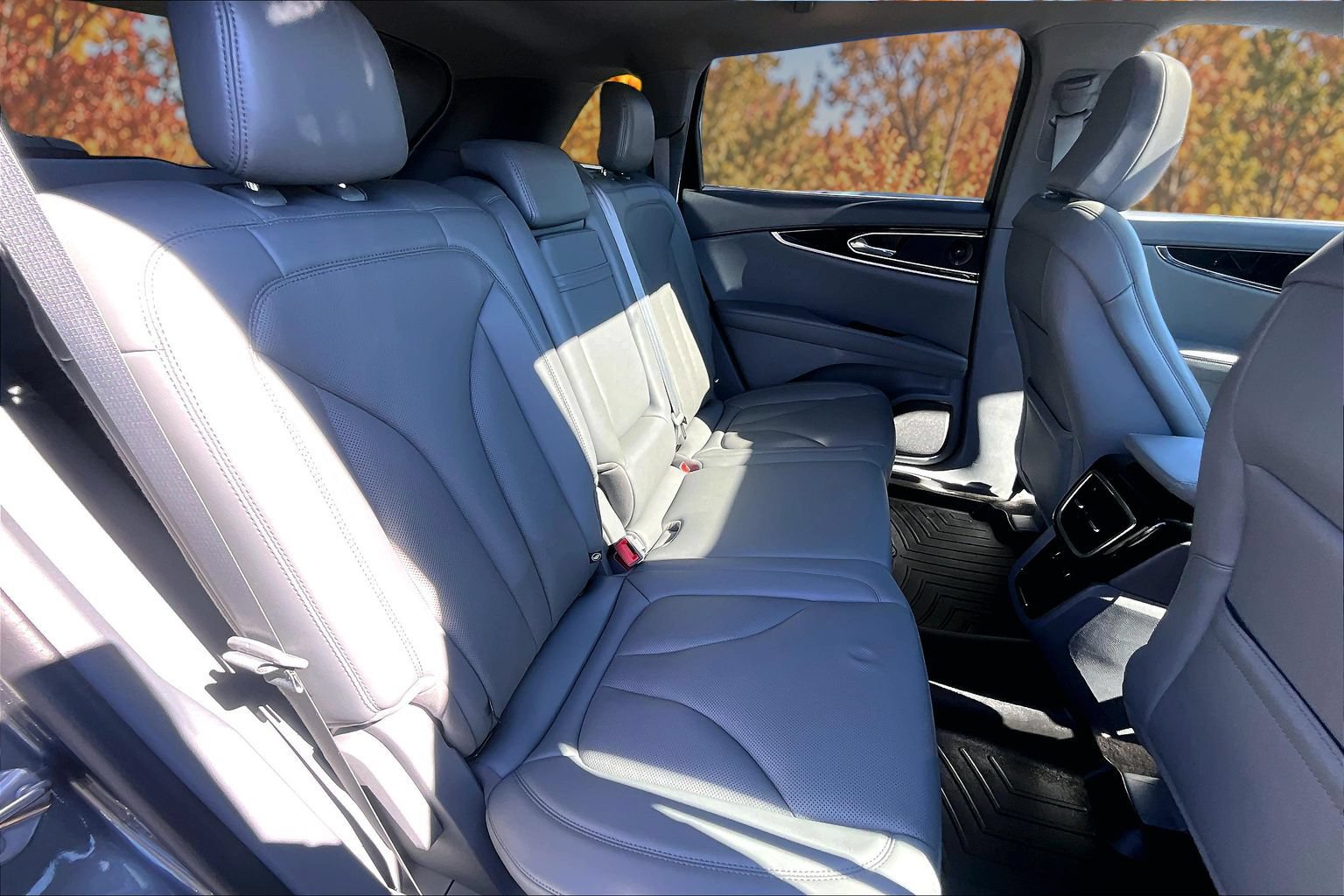Used 2021 Lincoln Nautilus Reserve AWD/4WD image 30