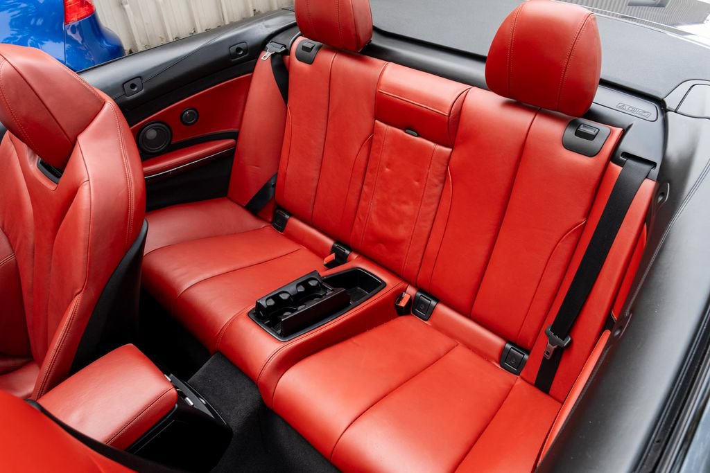Used 2016 BMW M4 Convertible RWD image 29