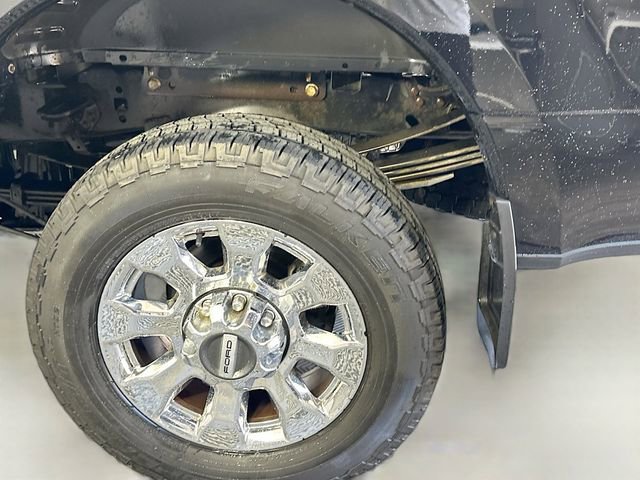 Used 2017 Ford F350 Lariat w/ Lariat Ultimate Package image 32