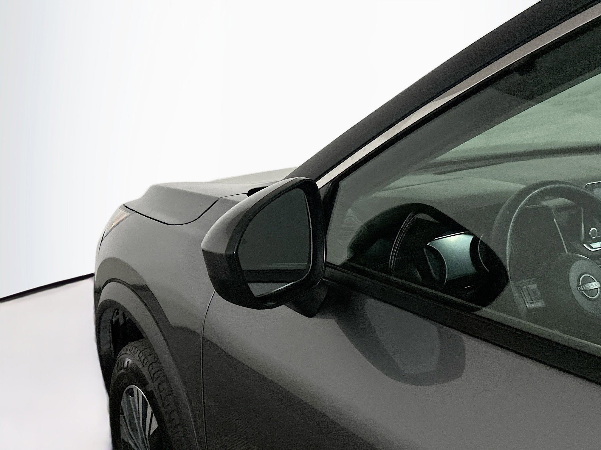 Used 2023 Nissan Rogue SV image 16