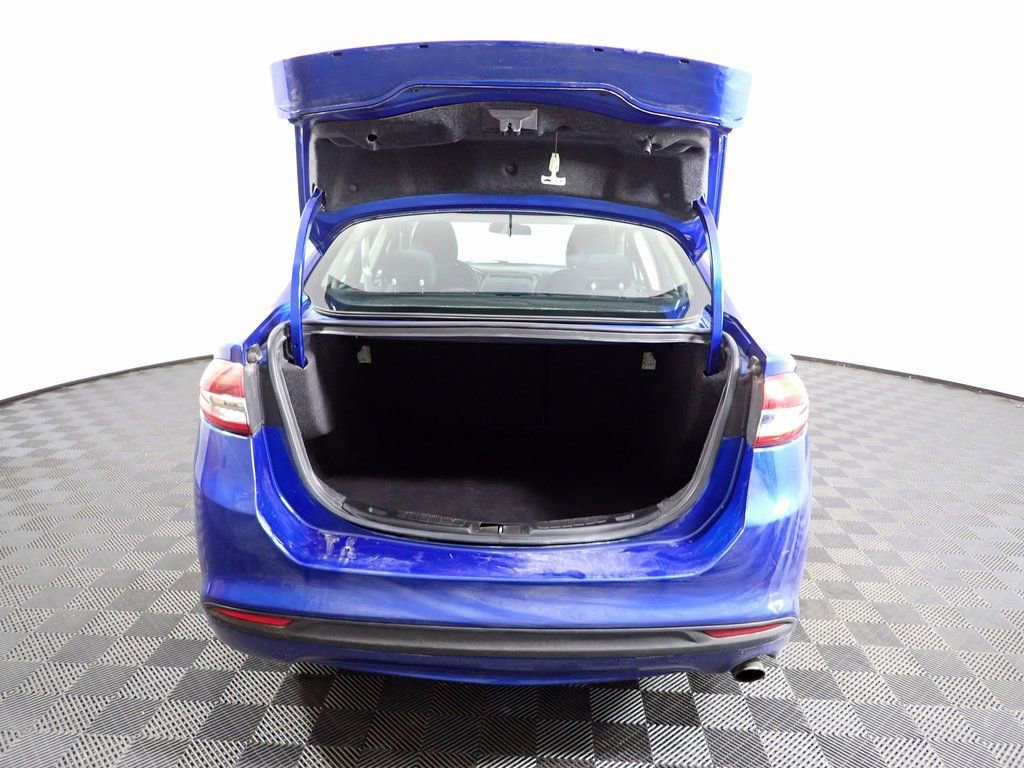 Used 2018 Ford Fusion SE image 11